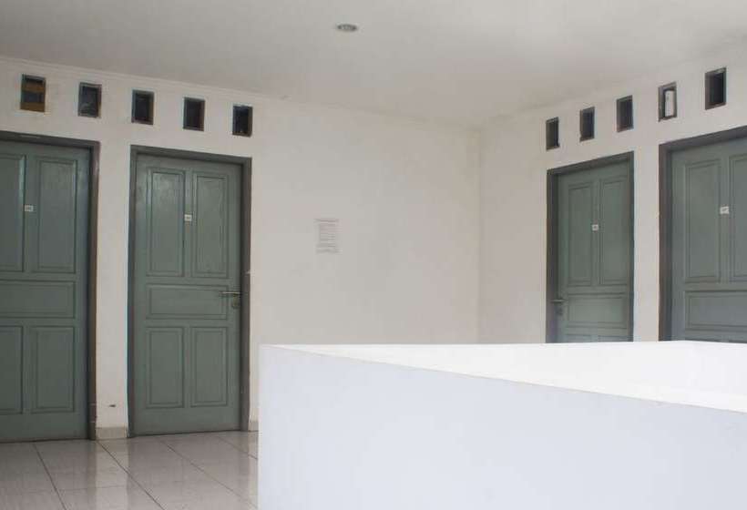 Pensiune Wisma Pakis