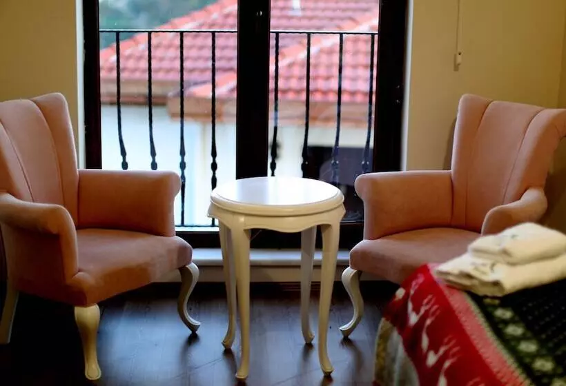 Akamoy Boztepe Otel & Restorant