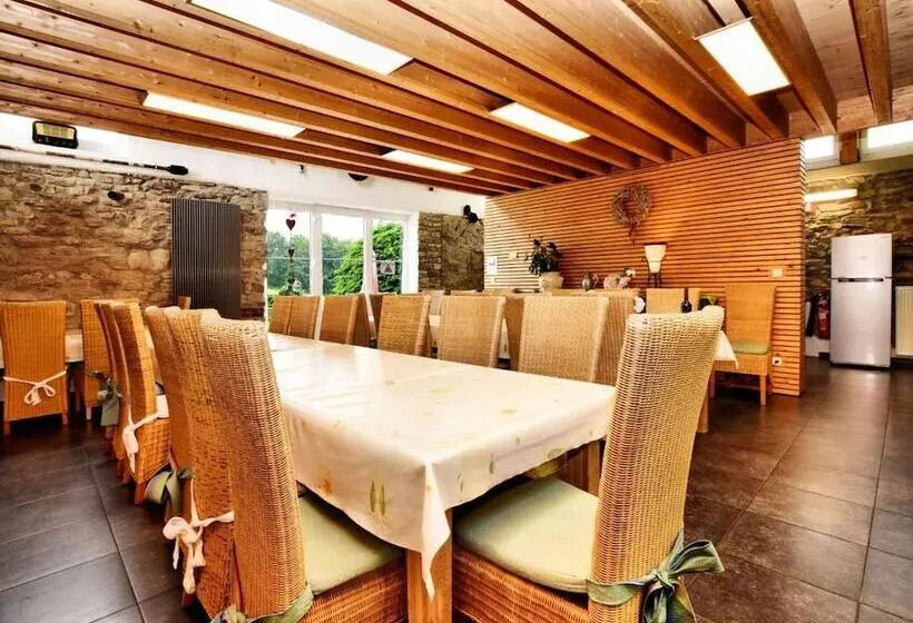 Aamiaismajoitus (B&B) La Ferme Des Pres