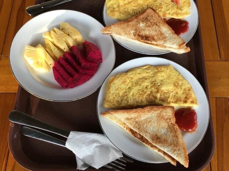 민박 The Sandat Bungalow