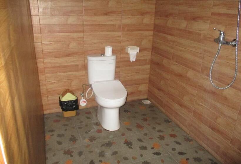 민박 The Sandat Bungalow