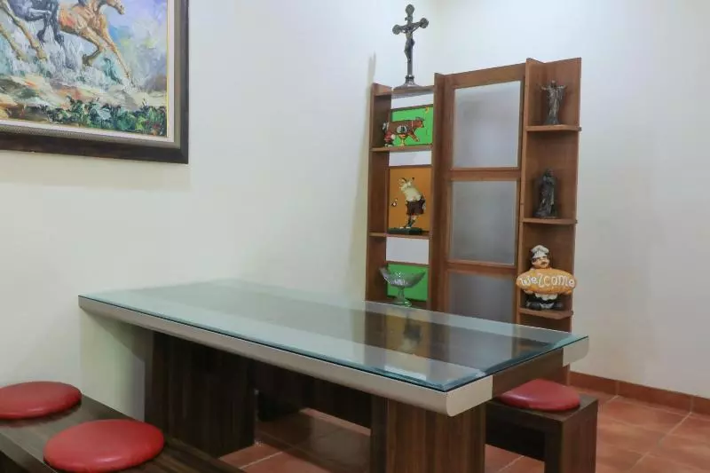 Hotelli Ddeks Residence