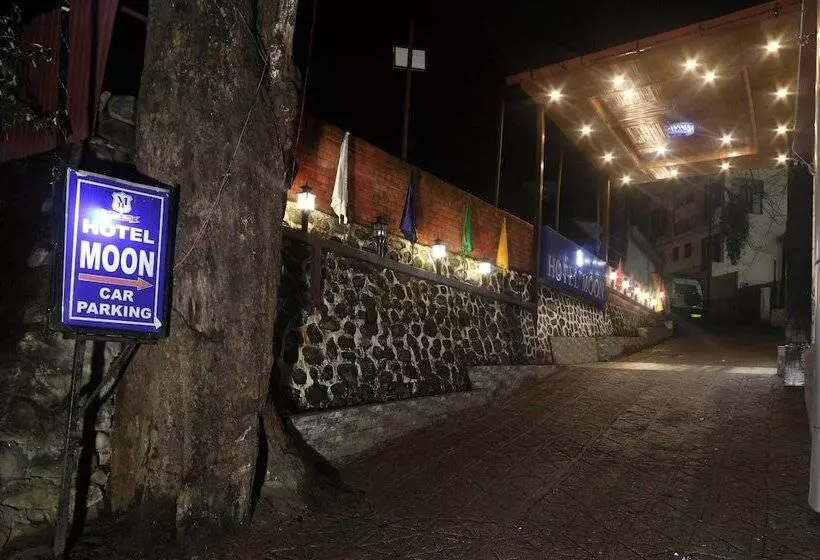 Hotel Moon