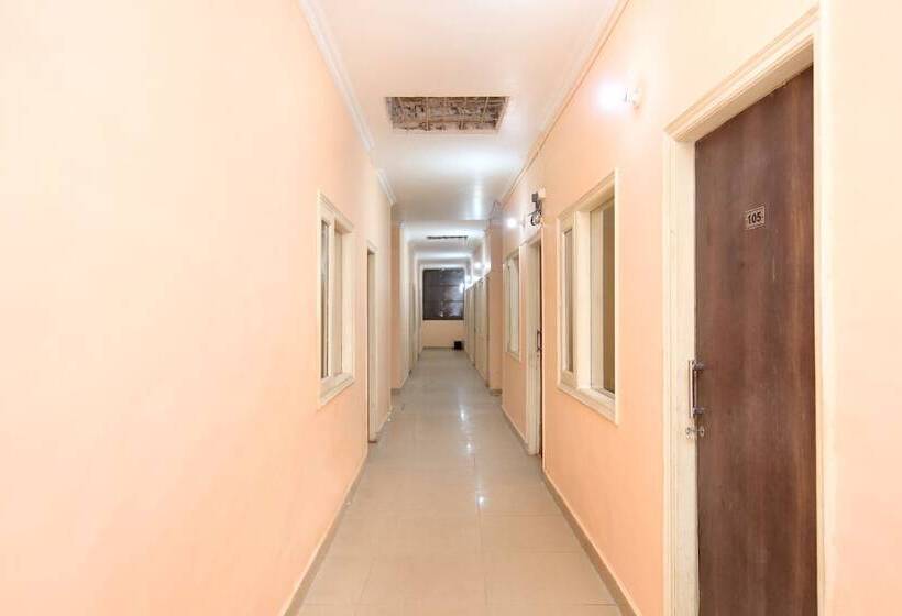 Hotel Royal By Oyo Rooms