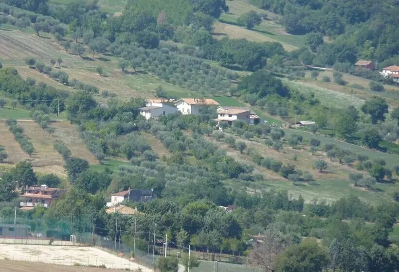 Maaseutuhotelli Agriturismo Il Vecchio Carro
