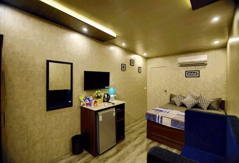 호텔 Stay At Kumbh