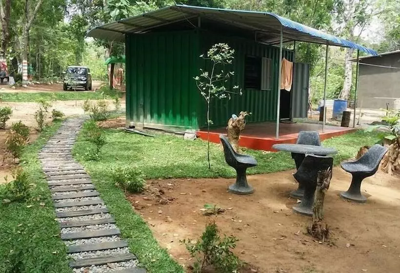 پانسیون Yuhibuhi Forest Resort