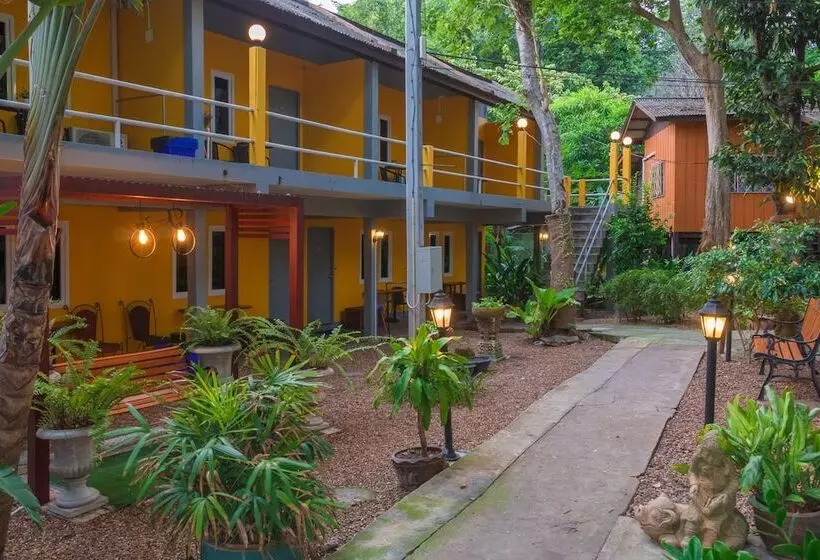 هتل Saikaew Villa 65