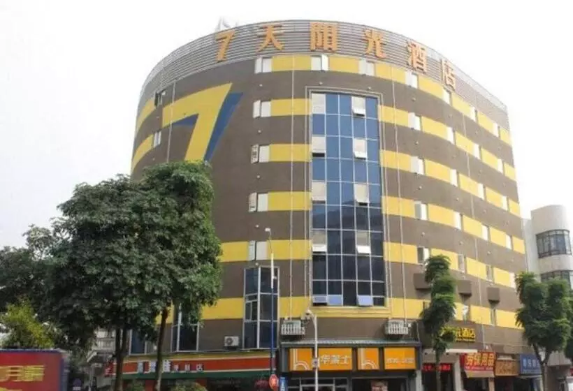 Hotelli 7 Days Inn Foshan Shunde Lunjiao