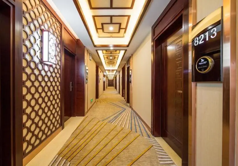 هتل Greentree Inn Kunming Baiyun Road Tongde Plaza Branch