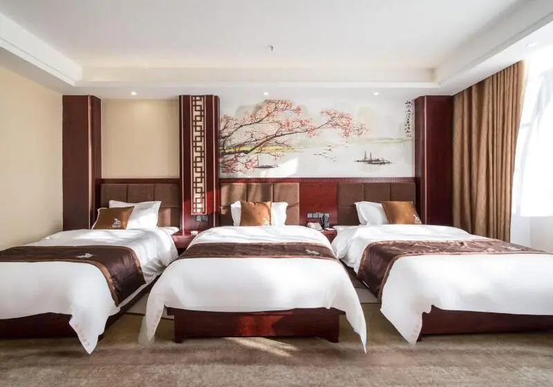 هتل Greentree Inn Kunming Baiyun Road Tongde Plaza Branch