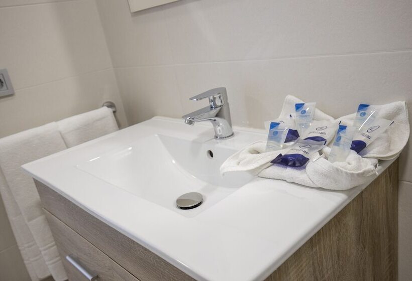 Aparthotel Bcl Levante Lux