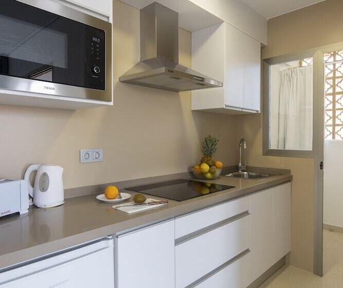 Aparthotel Bcl Levante Lux