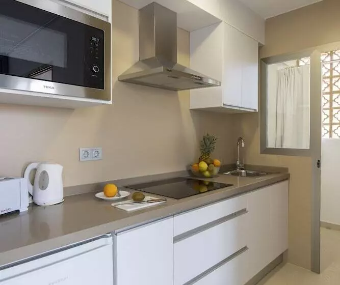 Aparthotel Bcl Levante Lux