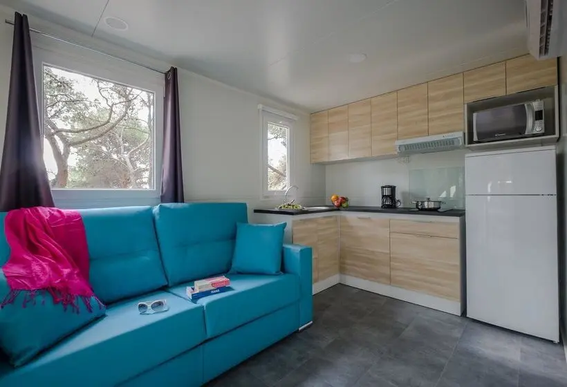 Camping Estival Torre De La Mora