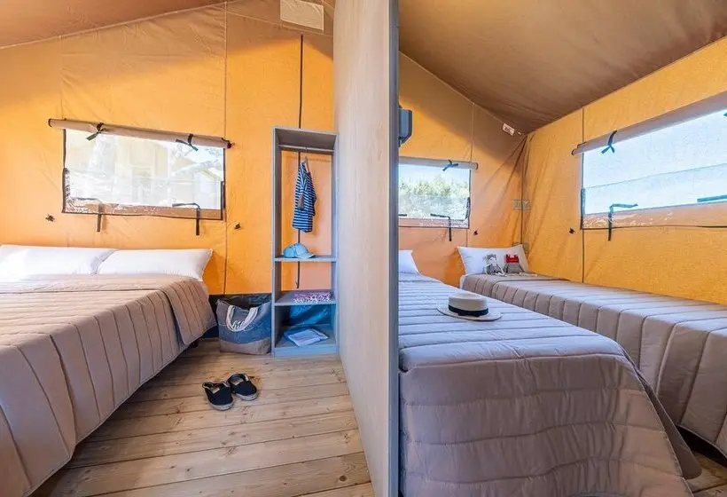 Camping Estival Torre De La Mora