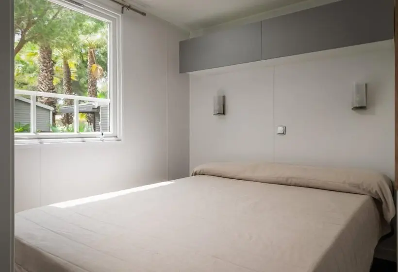 Camping Estival Torre De La Mora