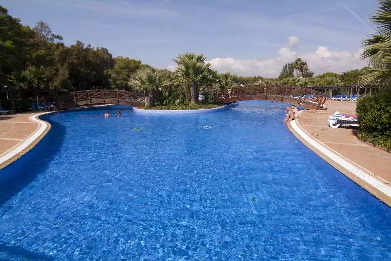 Camping Estival Torre De La Mora