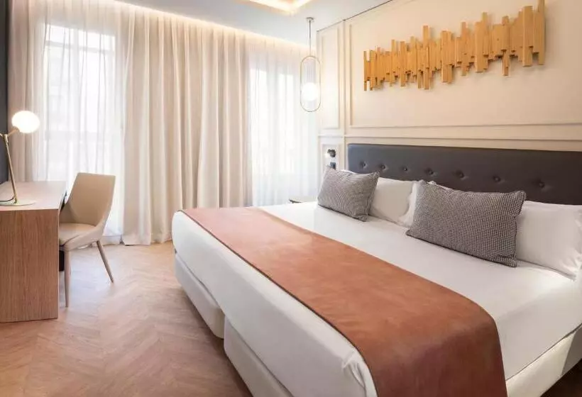 هتل Catalonia Goya