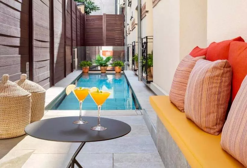 هتل Catalonia Goya