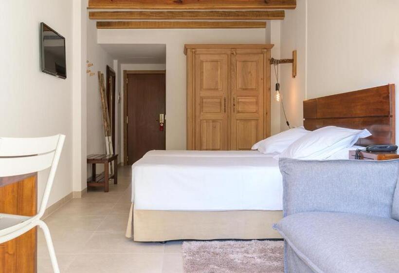 Hotel Es Port
