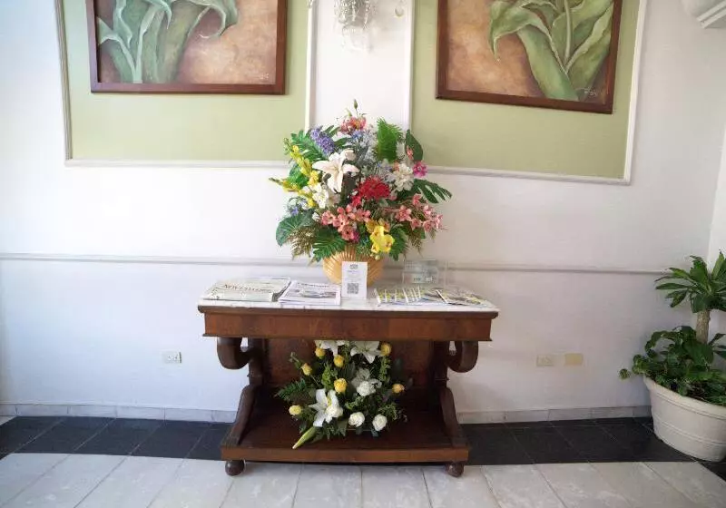 酒店 Francis Drake