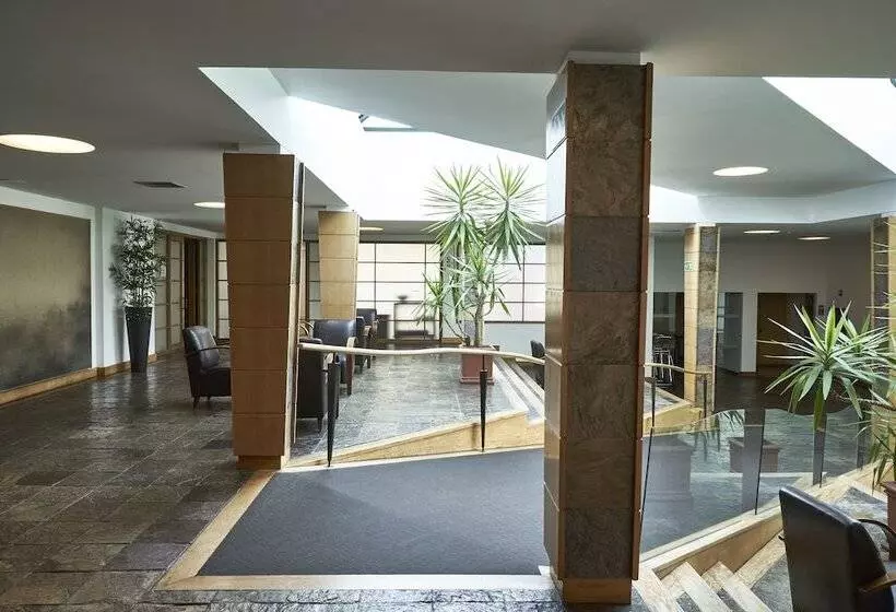 Отель Leziria Parque