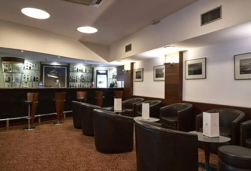 Отель Leziria Parque