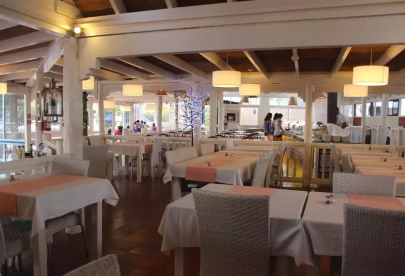 ホテル Livvo Dunagolf Suites