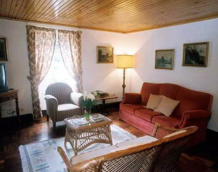 ホテル Quinta Da Portada Branca