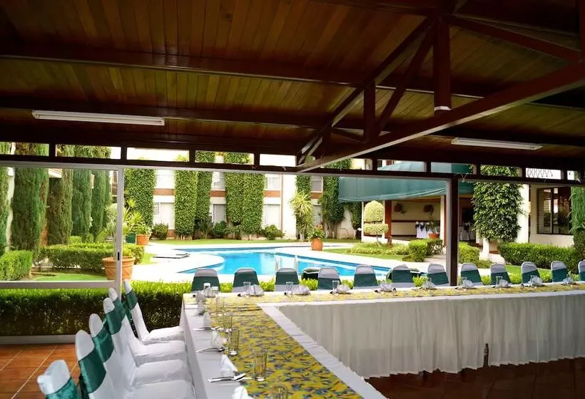 Отель & Suites Villa Del Sol