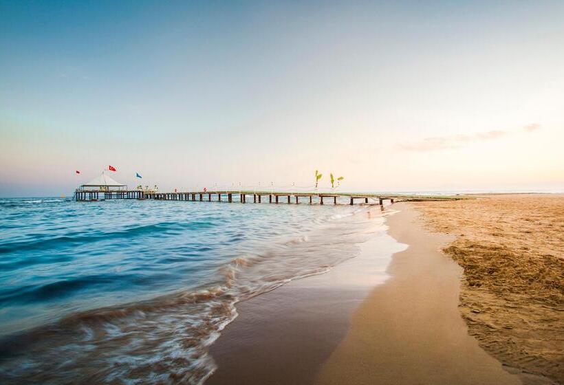 בית מלון כפרי Turan Prince   Ex Sentido Turan Prince