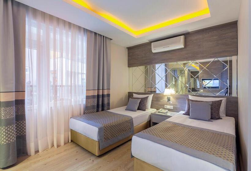 בית מלון כפרי Turan Prince   Ex Sentido Turan Prince