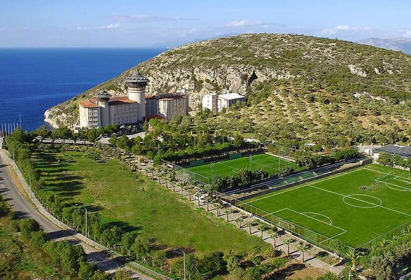 Ladonia Hotels Adakule