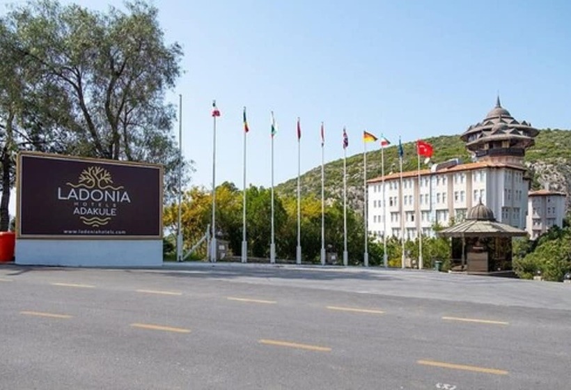 Ladonia Hotels Adakule