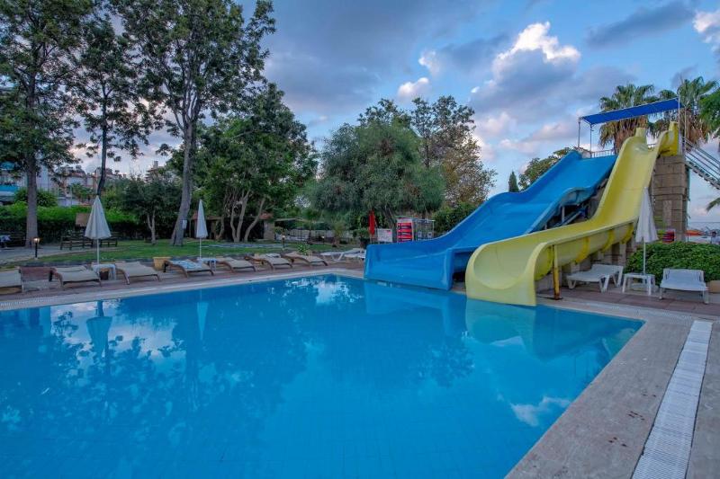 בית מלון כפרי Armas Green Fugla Beach