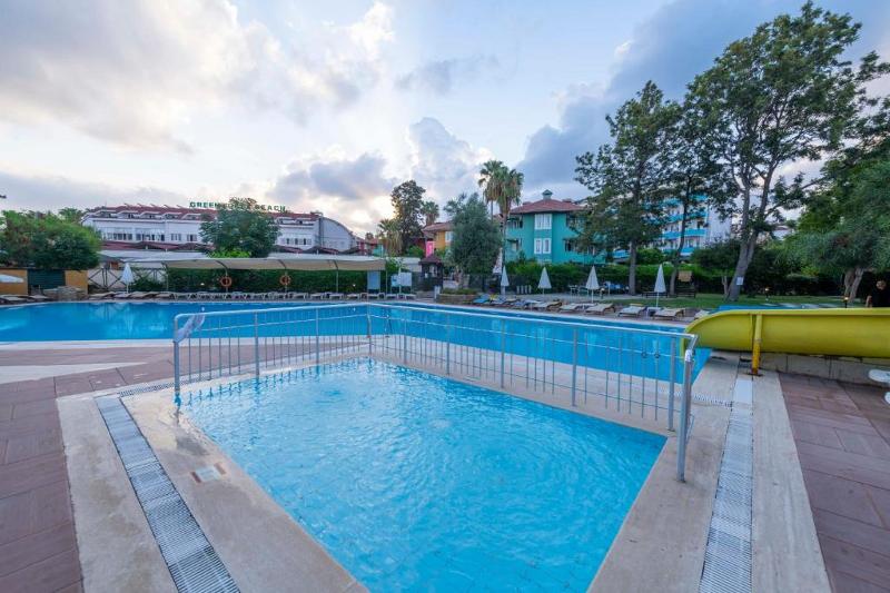 בית מלון כפרי Armas Green Fugla Beach