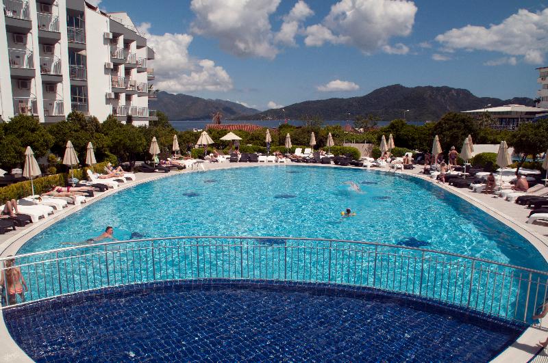 Luna Beach Hotel & Spa