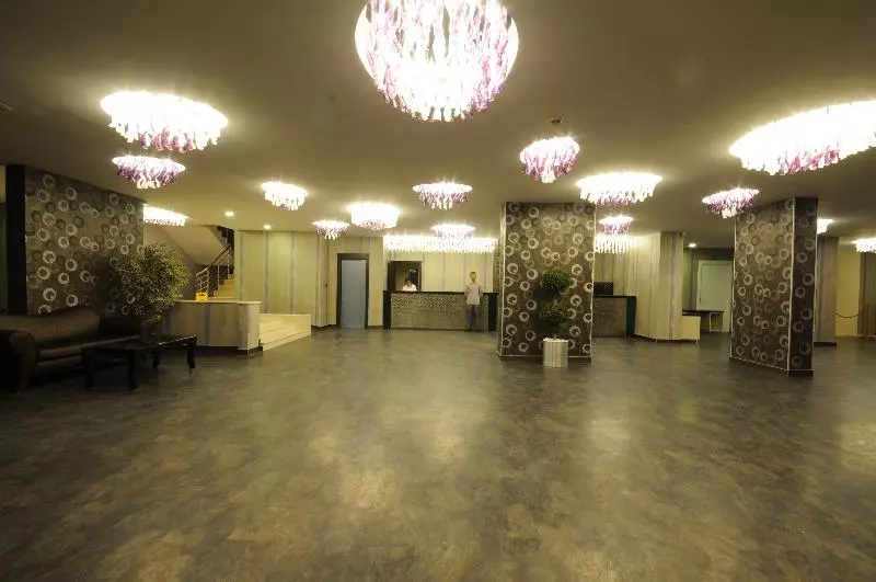 Luna Beach Hotel & Spa