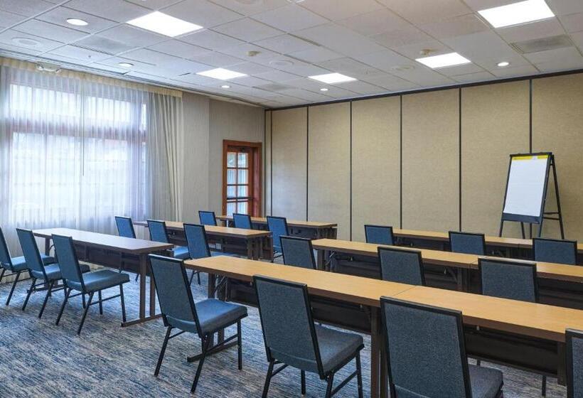 فندق Courtyard San Diego Old Town