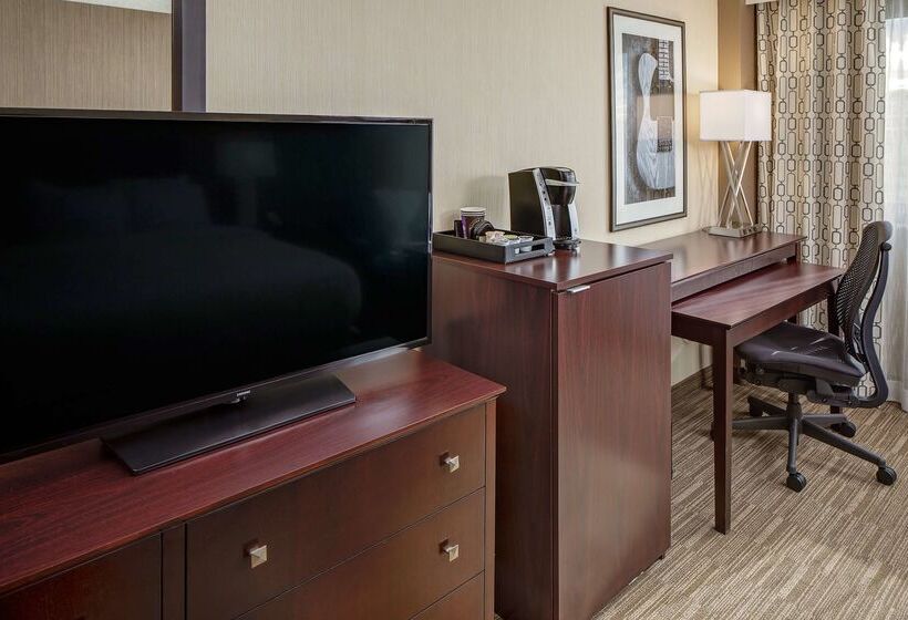 فندق Nashville Airport Marriott