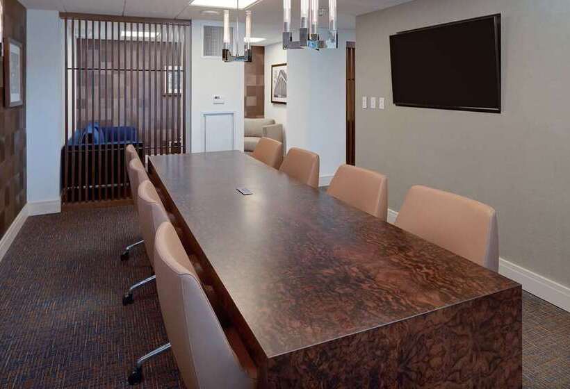 فندق Nashville Airport Marriott