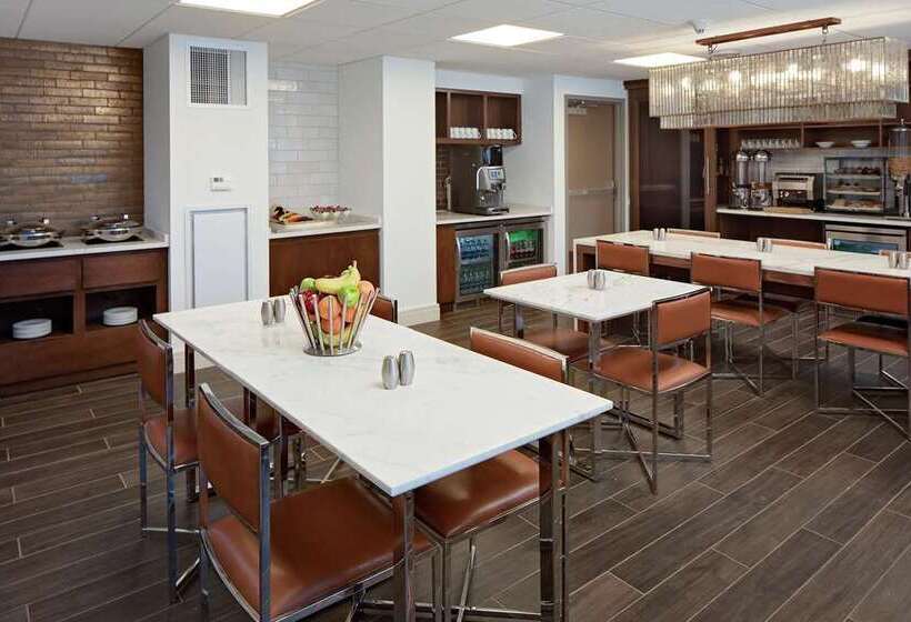 فندق Nashville Airport Marriott