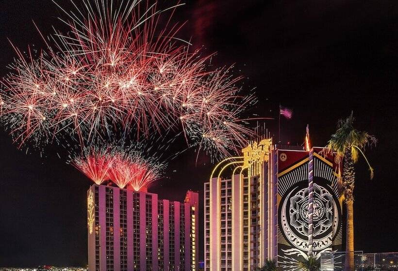 Plaza Hotel & Casino