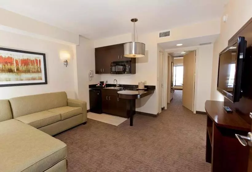 هتل Ramada Plaza Resort & Suites By Wyndham Orlando Intl Drive