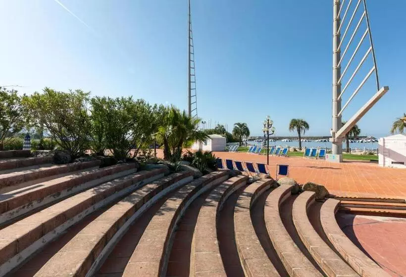 酒店 Sighientu Resort