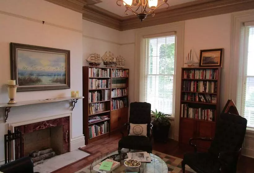 Aamiaismajoitus (B&B) The Tiskilwa Inn