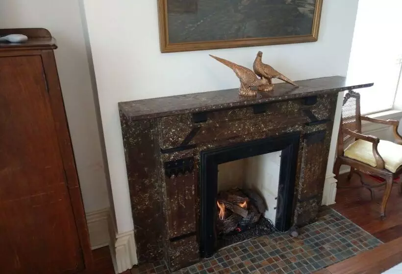 Aamiaismajoitus (B&B) The Tiskilwa Inn