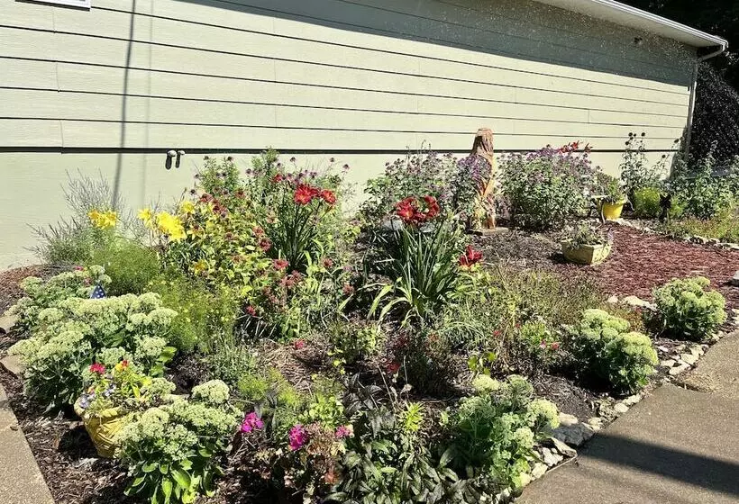 Eagle View Motel & Retreat