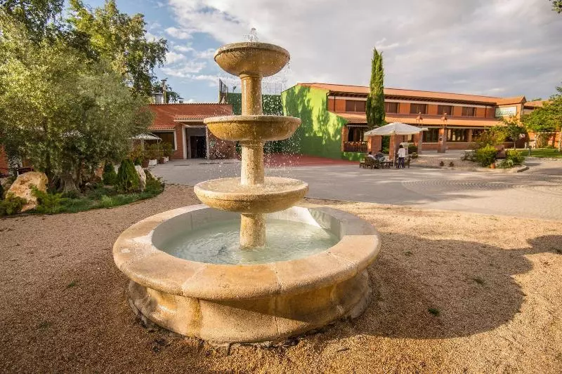 هتل Finca Valdobar